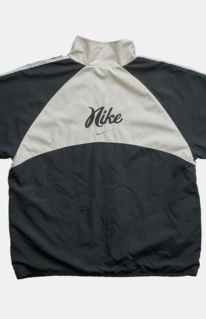 2000s White Nike Jacket image number 2
