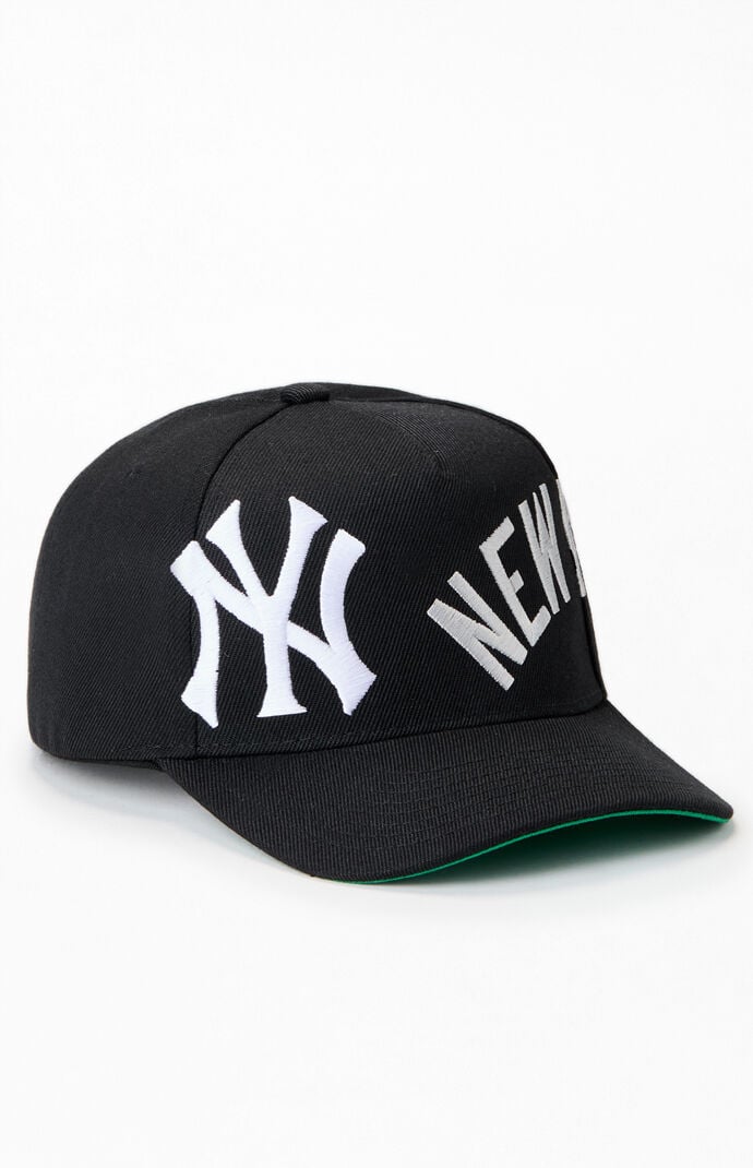 Mitchell & Ness MLB NY Yankees Busted Pro Snapback Hat | PacSun