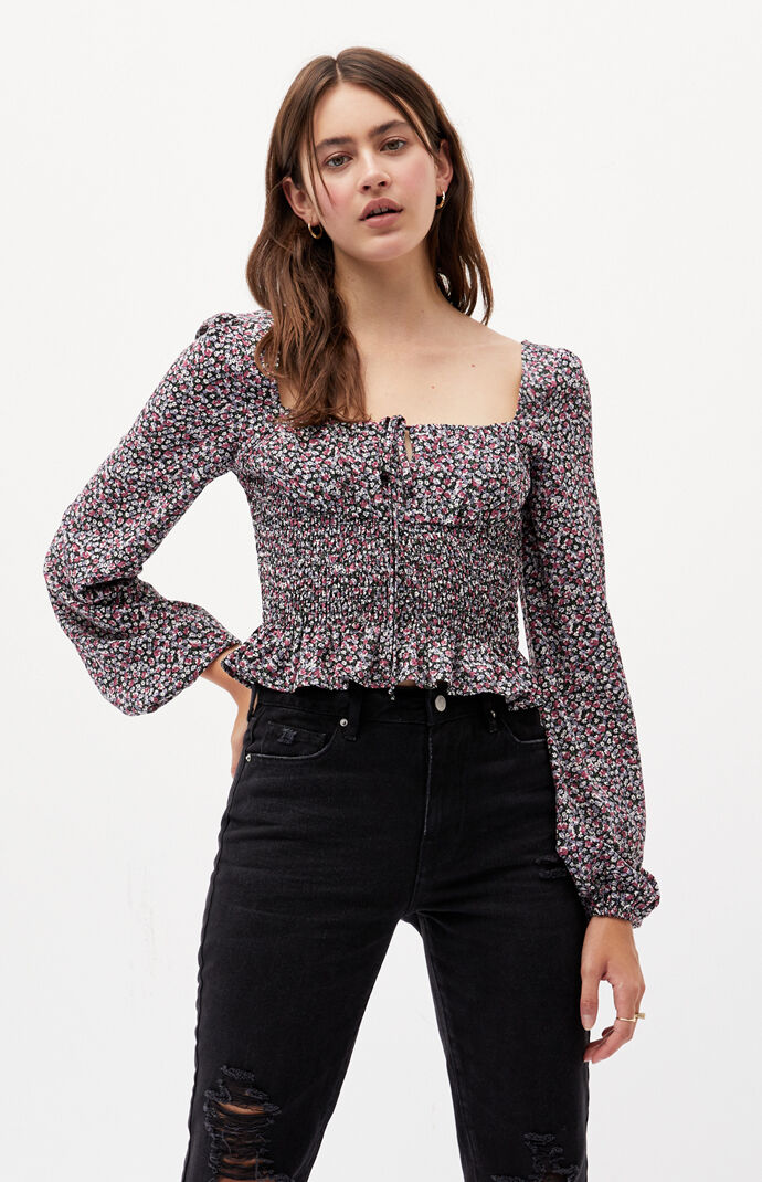 la hearts keyhole smocked top