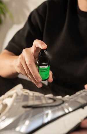 Sneaker Cleaner image number 5