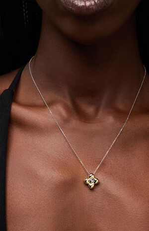 Liora Pendant Flower Necklace image number 5