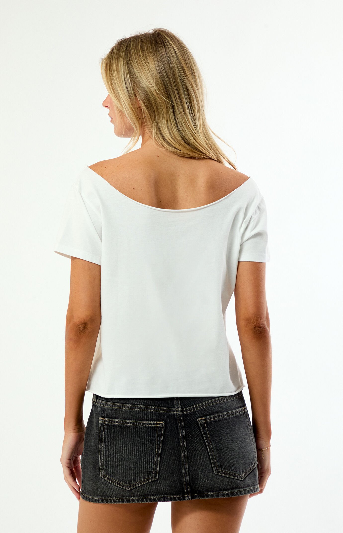 WILD COLLECTIVE x MLB Boston Red Sox Off-The-Shoulder T-Shirt