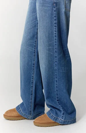 Kaia Ultimate Low Rise Baggy Jeans Medium Blue Wash image number 5