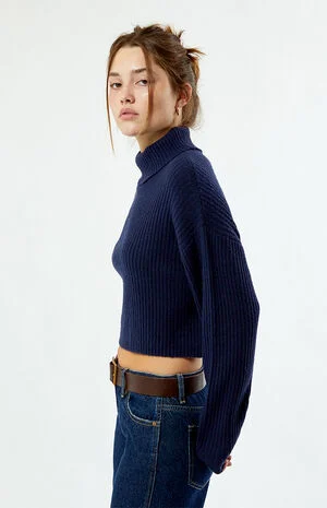 Easy Cropped Turtleneck Sweater image number 3