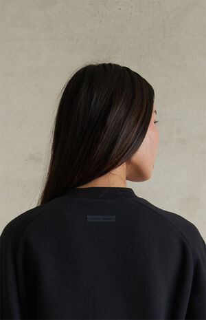 Women's Jet Black Fleece Cropped Crew Neck Sweatshirt image number 5