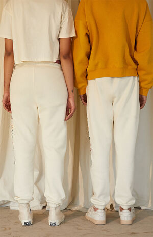 Serif Circle Sweatpants image number 3