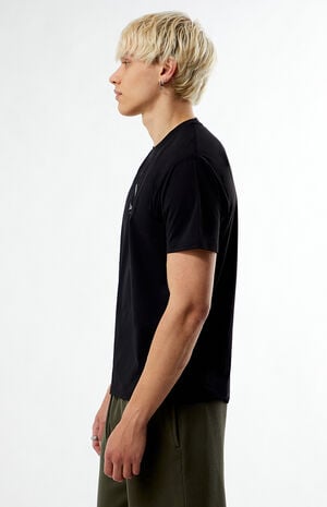 Black MTE Outline Hybrid T-Shirt Black MTE Outline Hybrid T-Shirt image number 3