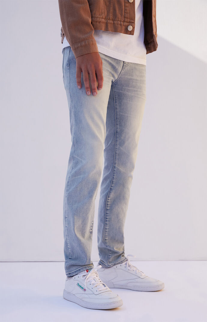 Light Slim Fit Jeans