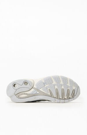 Women&rsquo;s Silver Adistar&nbsp;Control 5 Sneakers image number 4