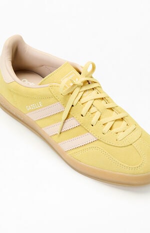Women&rsquo;s Yellow Gazelle Indoor Sneakers image number 6