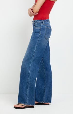 Zoe Low Rise Girlfriend Jeans Medium Blue image number 3