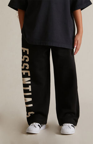Kids Black Fleece Relaxed Sweatpants image number 3