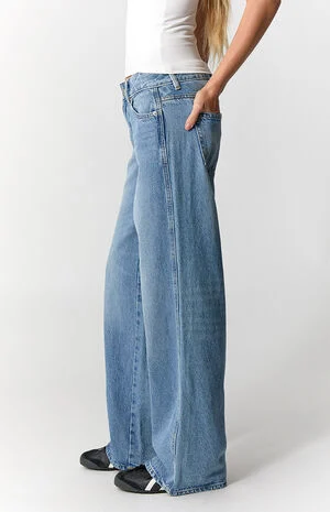 Casey Low Rise Baggy Jeans Astrid image number 3