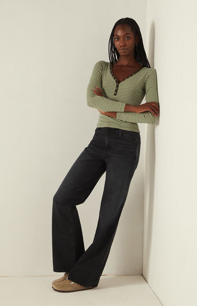 Your Favorite Poppy Striped V-Neck Button Up Long Sleeve Top Your Favorite Poppy Striped V-Neck Button Up Long Sleeve Top