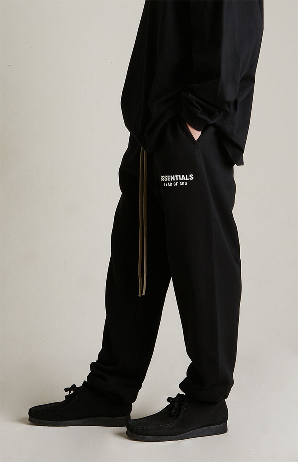 Fear of God ESSENTIALS Black Fleece Sweatpants thumbnail 4