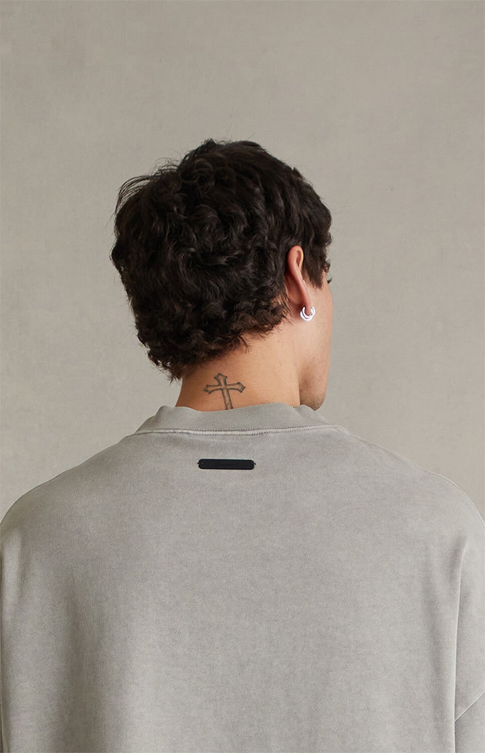 Fear of God ESSENTIALS Faded Seal Training ’90s Short Sleeve T-Shirt thumbnail 5