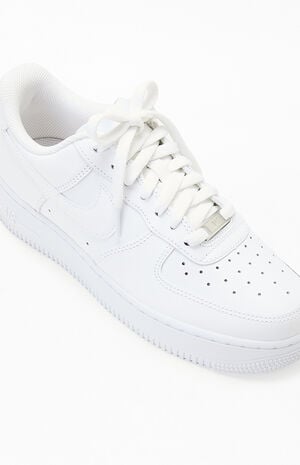 Women's Air Force 1 Low '07 Sneakers image number 6