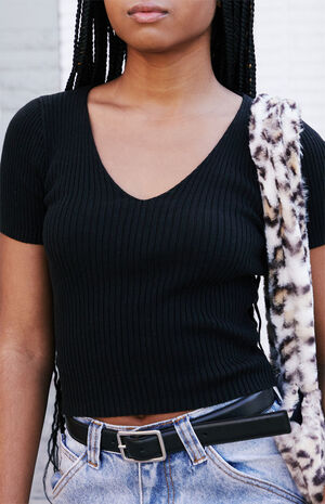 Black V-Neck Short Sleeve Sweater image number 2