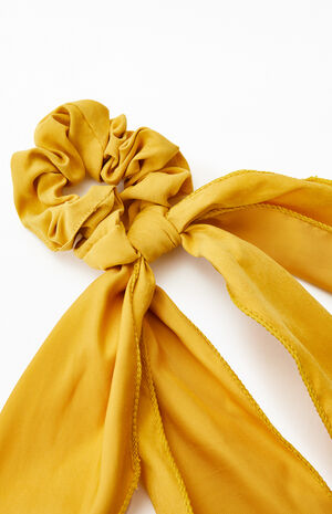 Washed Short Flowy Scrunchie image number 3