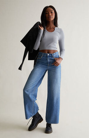 Seamless Notched Neck Long Sleeve Top image number 1