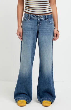 Kaia Ultimate Low Rise Baggy Jeans Stitch Medium Blue image number 1
