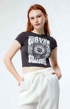 Billabong By The Sea Cropped Tee Billabong By The Sea Cropped Tee