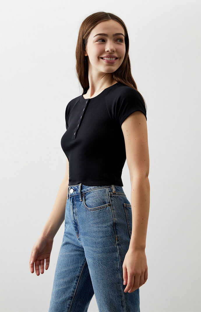 Shelly Snap Top