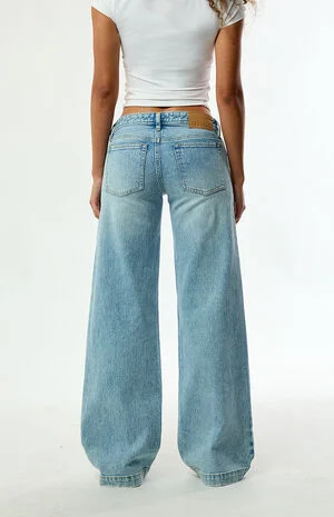 Kaia Ultimate Low Rise Baggy Jeans Stretch Light Blue image number 6