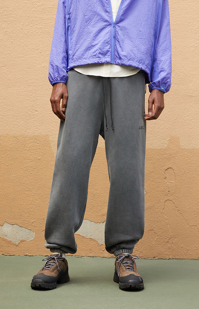 [GRAVER]★25SS★韓国人気★SANTA ANA SWEAT JOGGER PANTS MUSINSA | GRAVER [UNISEX]SANTA ANA Sweat Jogger Pants_2color