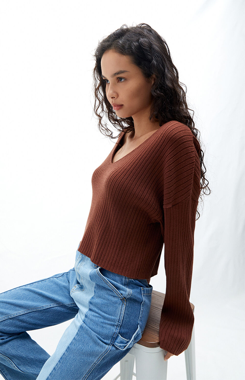 V-neck cropped Sweatshirt