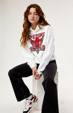 Chicago Bulls Triangle Hoodie image number 4