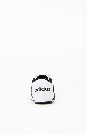 Women's White & Black Tekwen Slip-On Sneakers image number 3