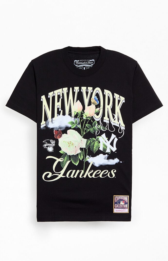 Mitchell & Ness Yankees Floral T-Shirt