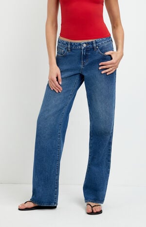 Zoe Low Rise Girlfriend Jeans Medium Blue image number 2