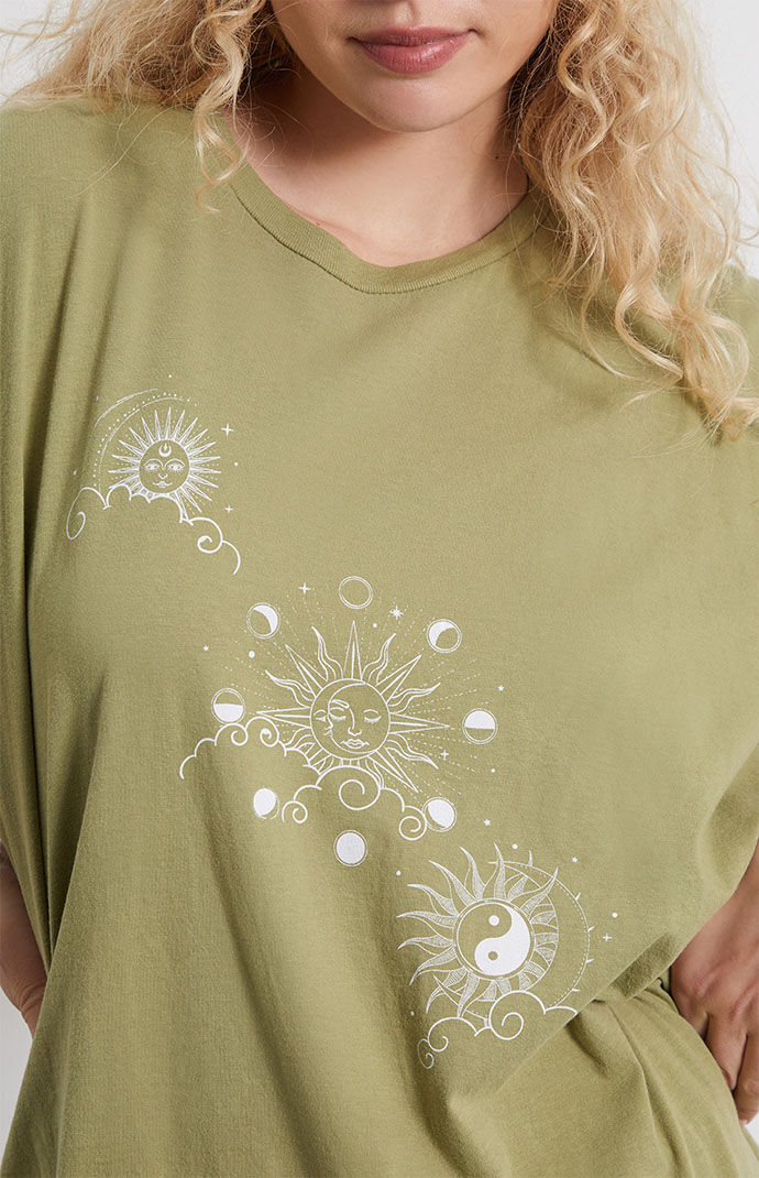 Pacsun sun shop and moon shirt