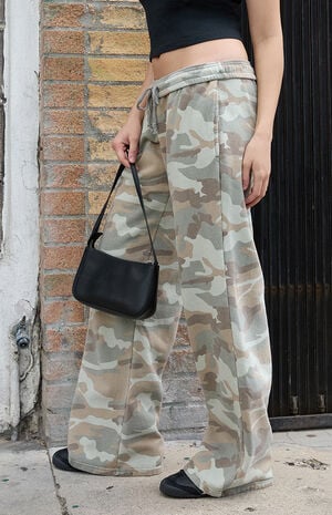 Camo Anastasia Tie Baggy Sweatpants image number 3
