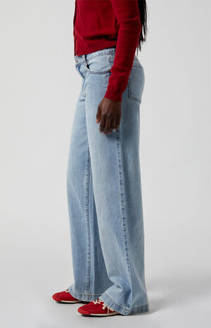 Casey Low Rise Baggy Jeans Light Indigo image number 3
