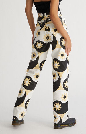 Eco Flower Yin & Yang&nbsp;Boyfriend Jeans image number 4