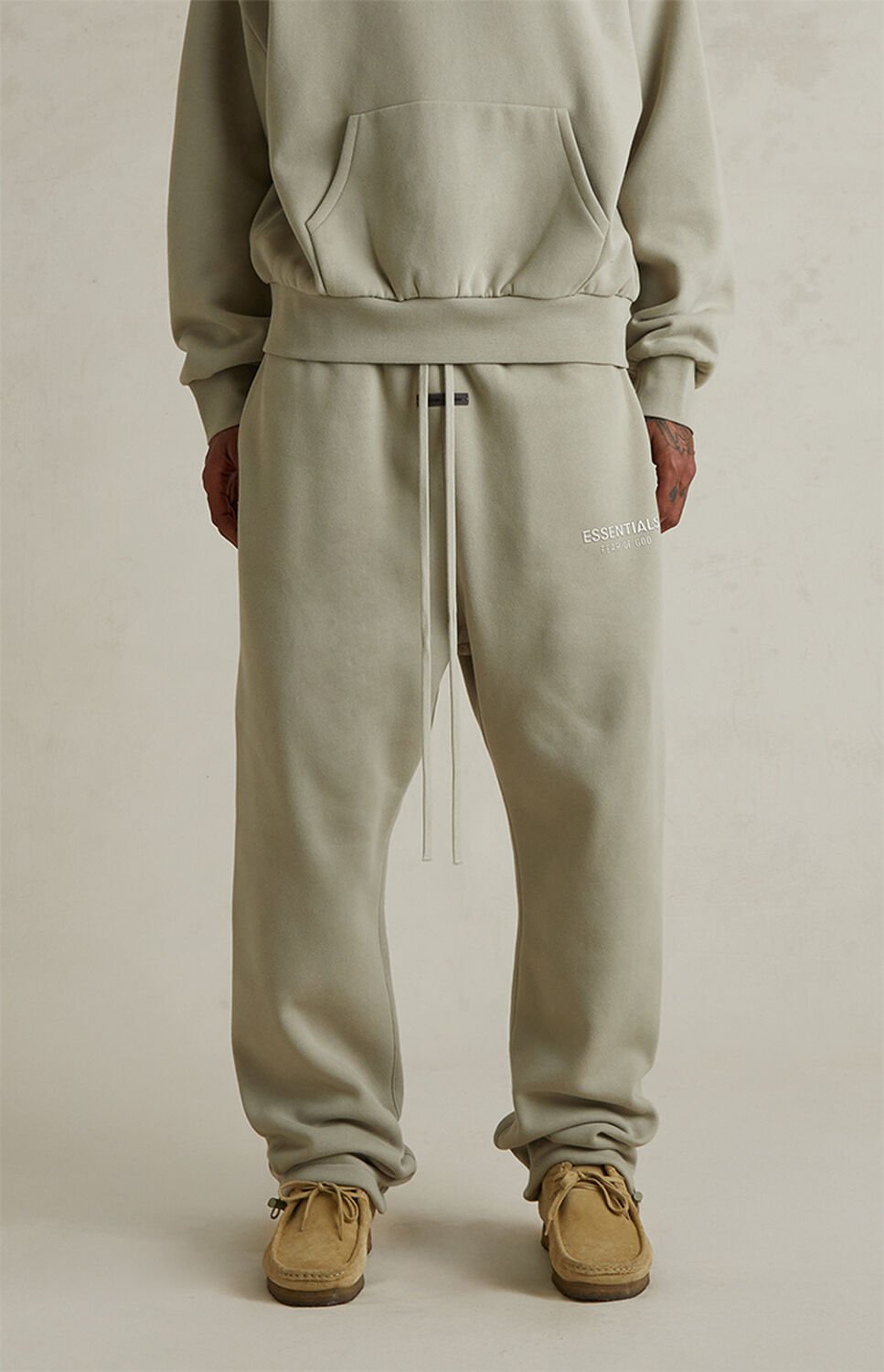 Fear of God ESSENTIALS Abbey Stone Fleece Relaxed Sweatpants thumbnail 3