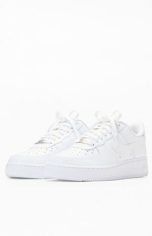 Women's Air Force 1 Low '07 Sneakers image number 2