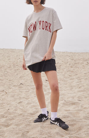 Penelope Red New York Oversized T-Shirt image number 4