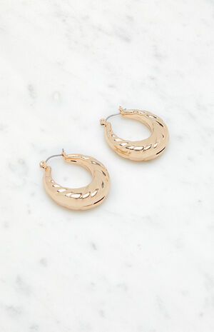 Large Ribbed Circle Hoop Earrings image number 2