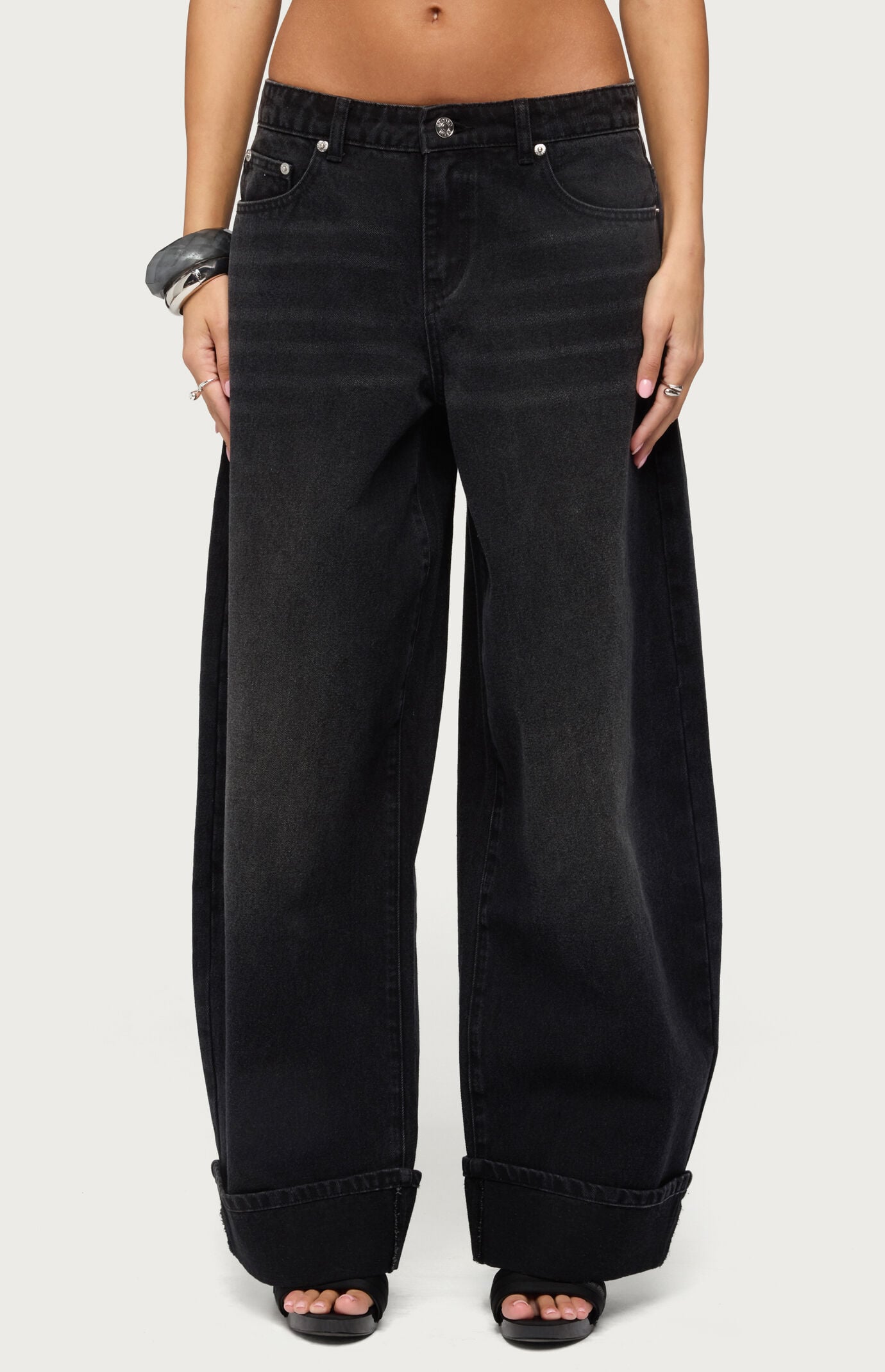 Edikted Kella Low Rise Baggy Jeans