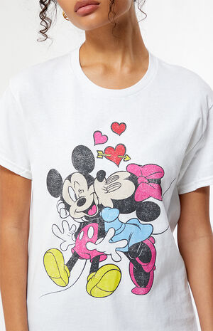Disney Mickey & Minnie Kiss T-Shirt image number 2