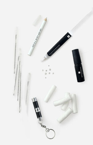 Classic Diamond DIY Tooth Gem Kit image number 3