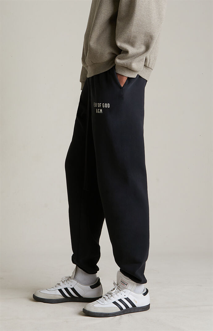 Fear of God Essentials Black Heavy Fleece Sweatpants | PacSun