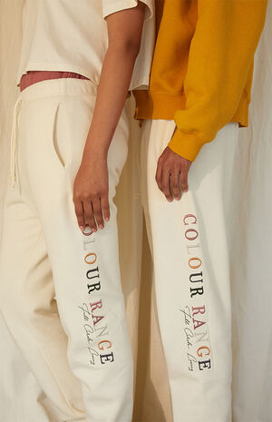 Serif Circle Sweatpants image number 2