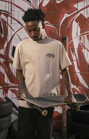 Bulldog T-Shirt image number 2