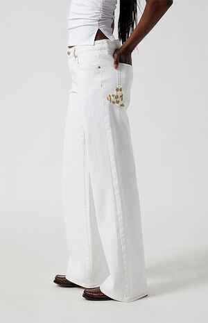 Casey Low Rise Baggy Jeans Leopard LA & Heart Patch image number 2