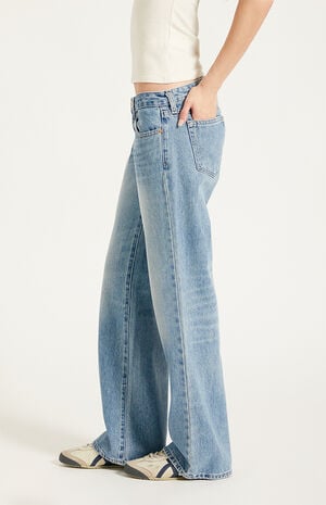 Zoe Low Rise Girlfriend Jeans Medium Blue Wash image number 3